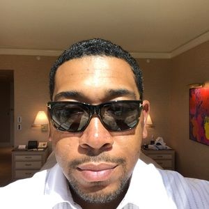 Meet your Posher, Corey